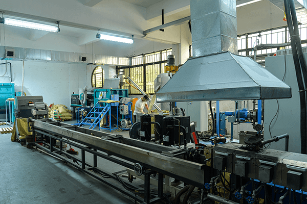 TPE原料生产流水线